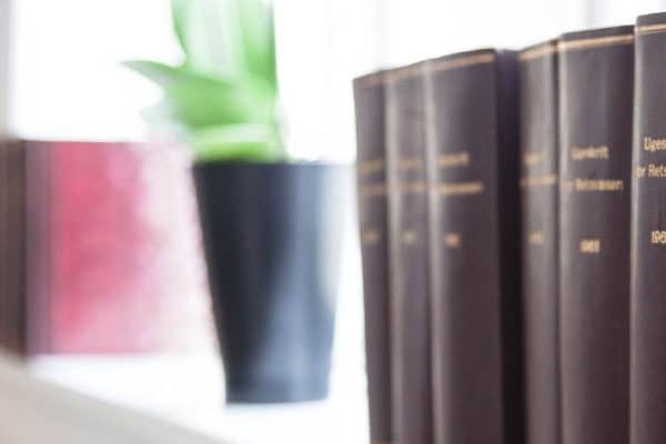 Kontakt dine boligadvokater nær København og Aarhus. Hør mere om vores priser og ydelser. Boligadvokaterne tilbyder rådgivning om bolighandel.